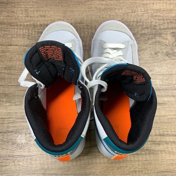 Nike~Youth~Blazer Mid 77 GS White/Blue/Orange Shoes~Size 4.5Y - Picture 6 of 8
